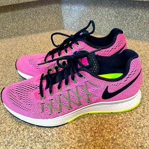 Nike Zoom Pegasus 32 woman’s Size 8 excellent used condition